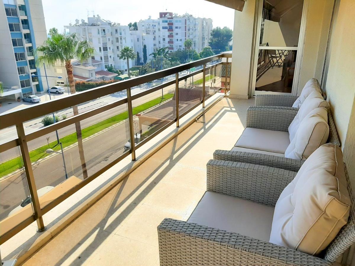 Appartement Samson Sea Breeze, 3Bed Sleeps 6, Free Wifi à Limassol Extérieur photo